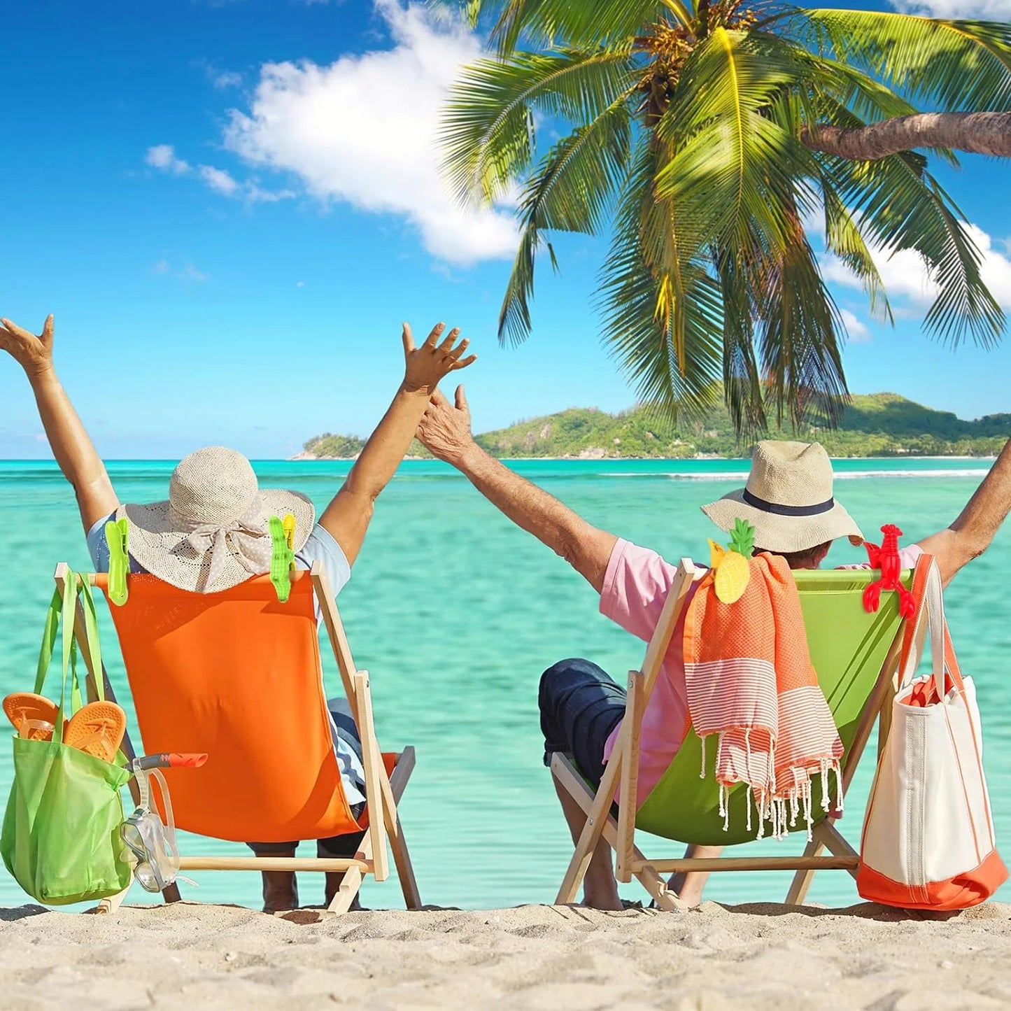 Beach Towel Clips Chair Clips Towel Holder, Large Plastic Laundry Clothespin Set Hanging Clip Clamps - Creative 4 Pack